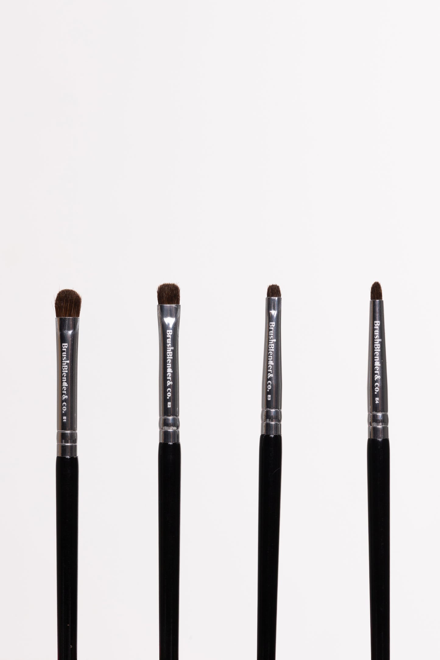 Set preciznih četkica za oči